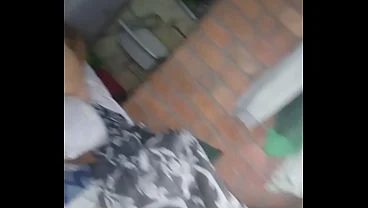 Afloja el culo Comadre, mi cumpa no sabrá nada de ésto